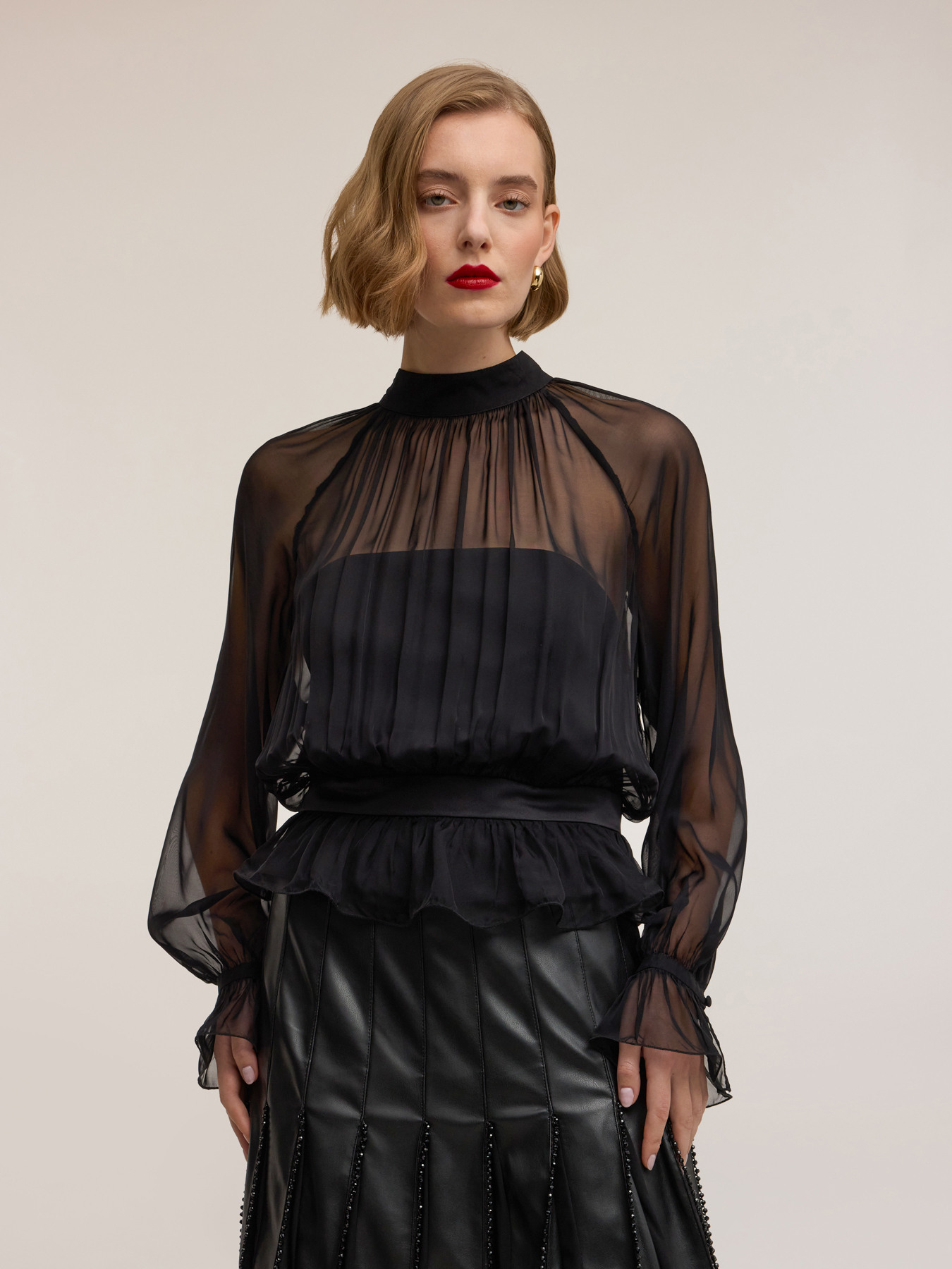 Georgette blouse with Smart Couture bustier image number 1