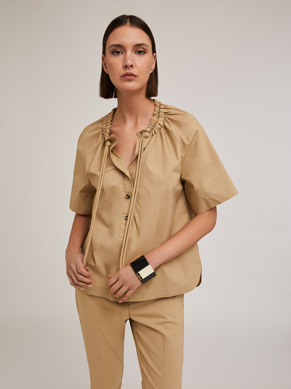 Chemise avec cordon de serrage
