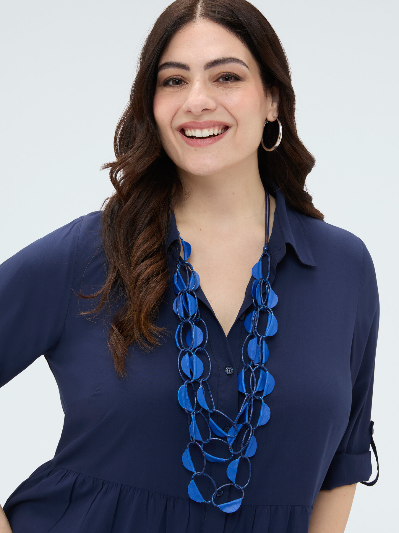 Necklace with intertwined rings image number 0