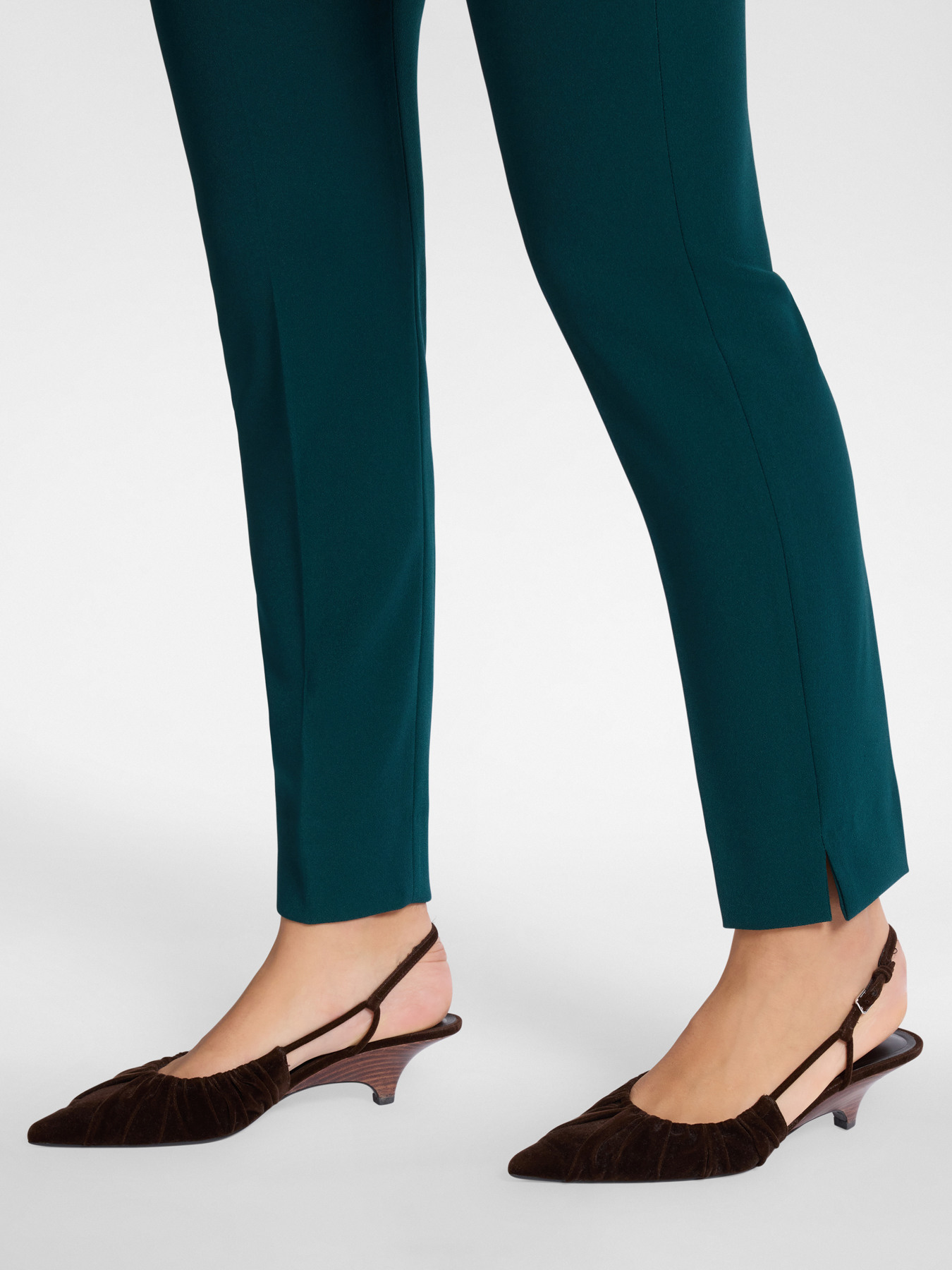 Cal&ccedil;as justas em tecido el&aacute;stico image number 3