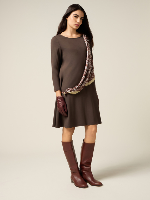 Vestito flared con dettaglio foulard