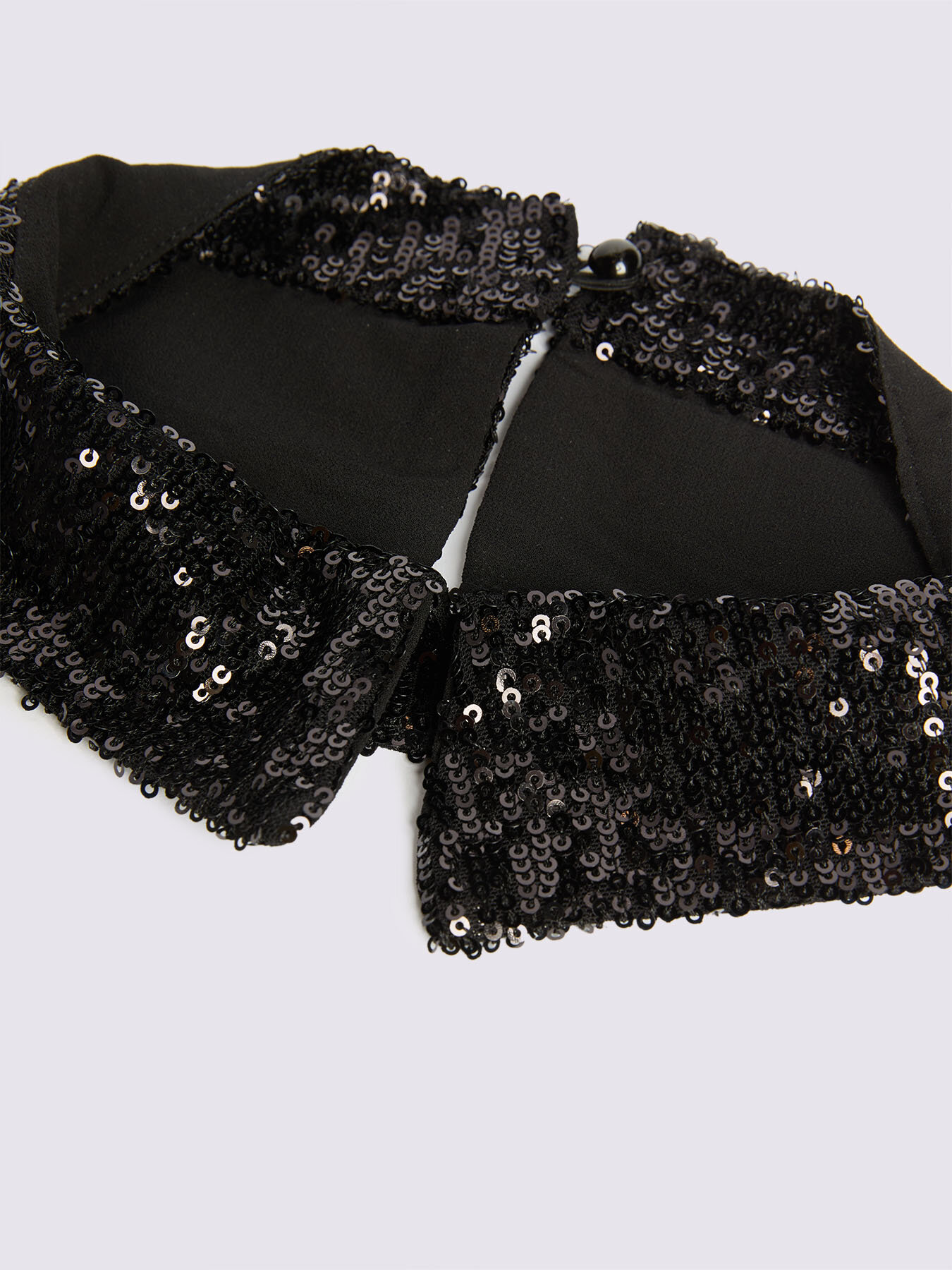 Sequined collar image number 3