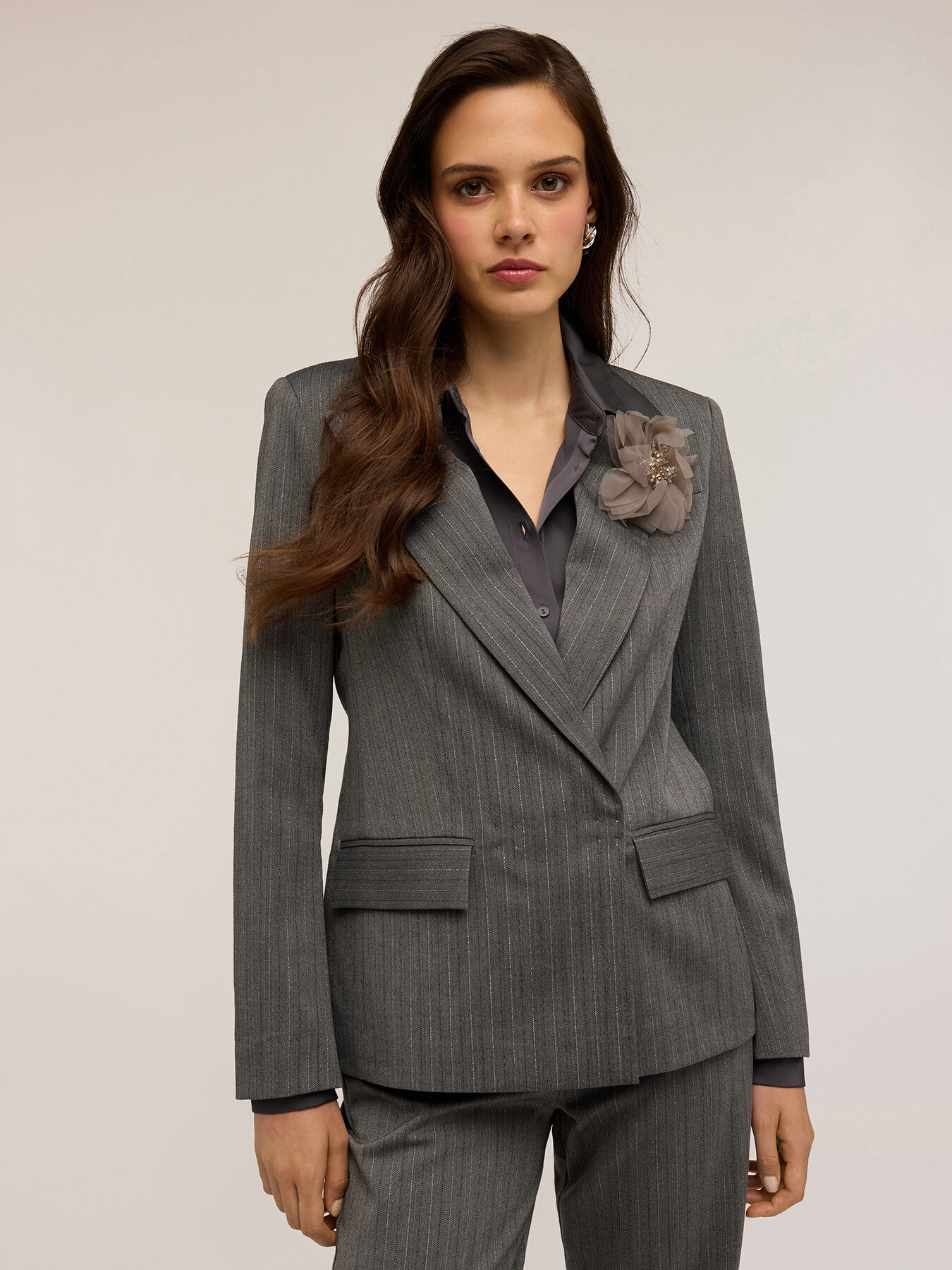 Pinstriped lurex blazer with flower brooch image number 4