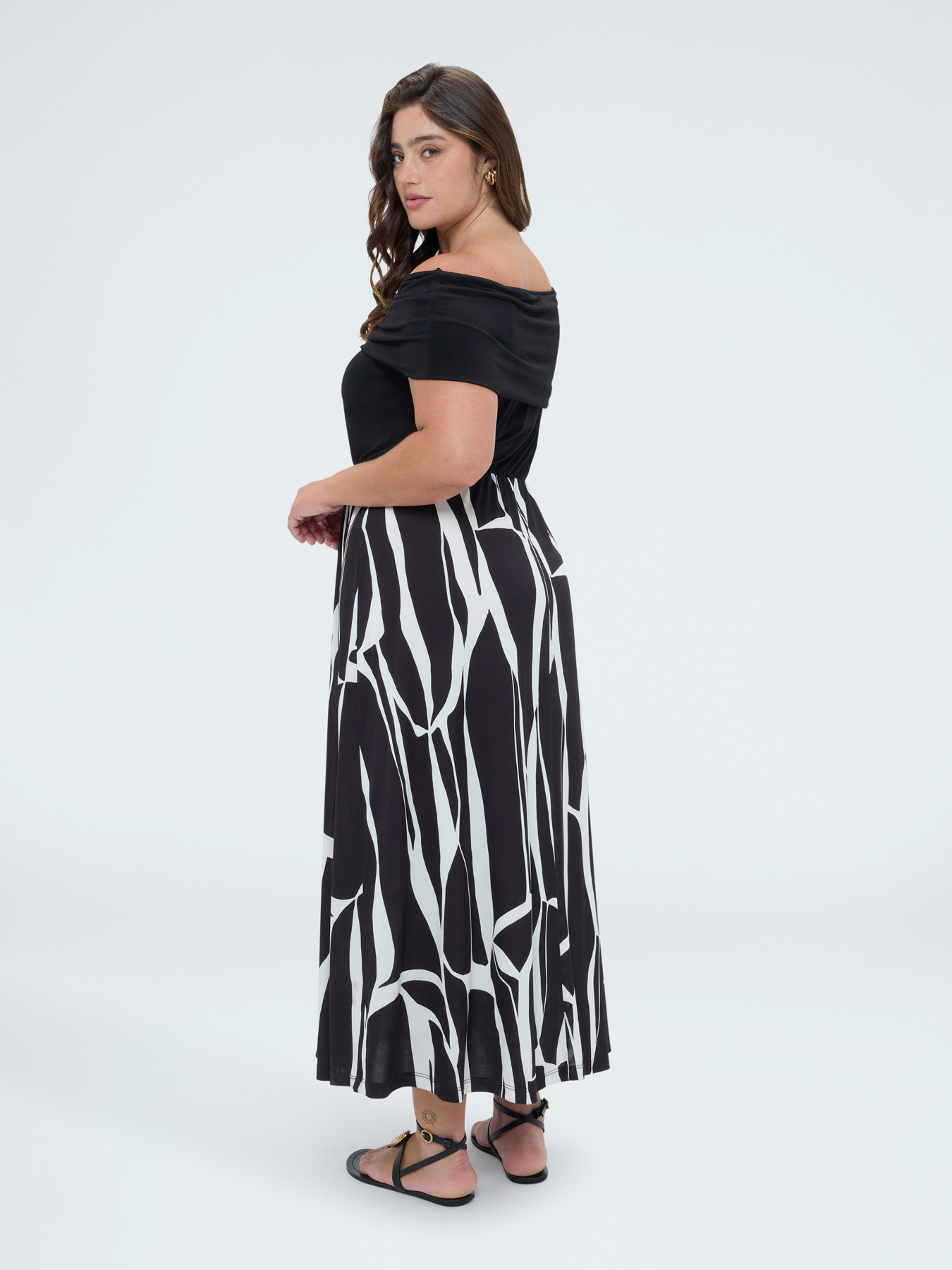 Chill Off-Shoulder-Kleid mit Print image number 2