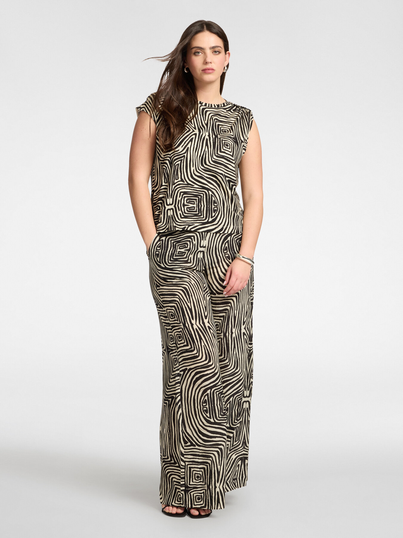 Top asimmetrico stampato image number 2