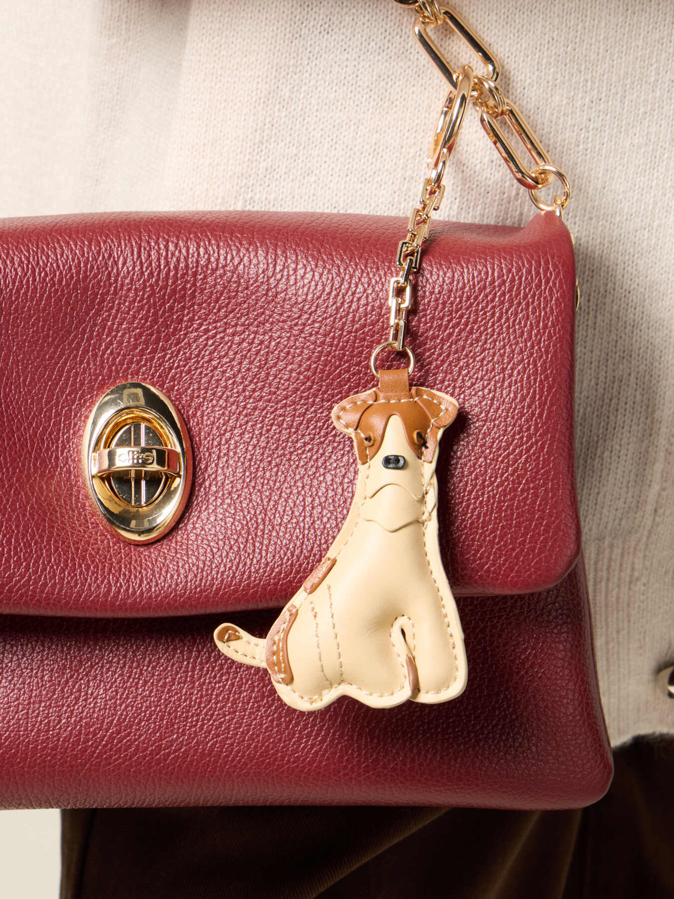 Charm portachiavi a forma di cane image number 0