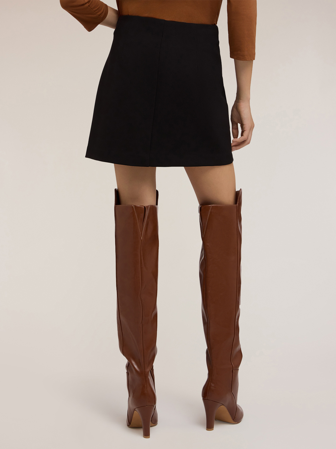 Patent leather mini skirt with pockets image number 1