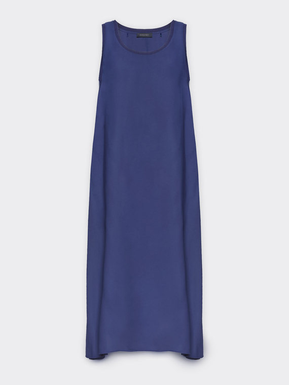 Long dress with ribbed edges