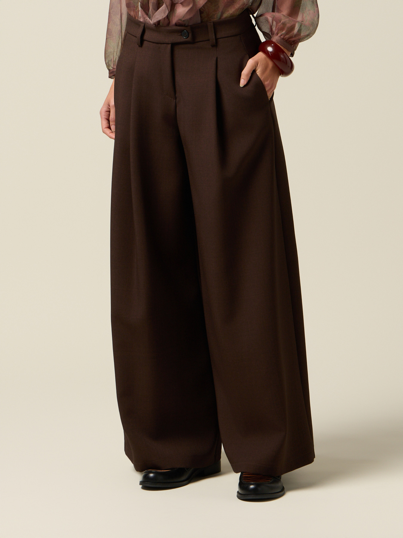 Palazzo pants with pleats image number 3
