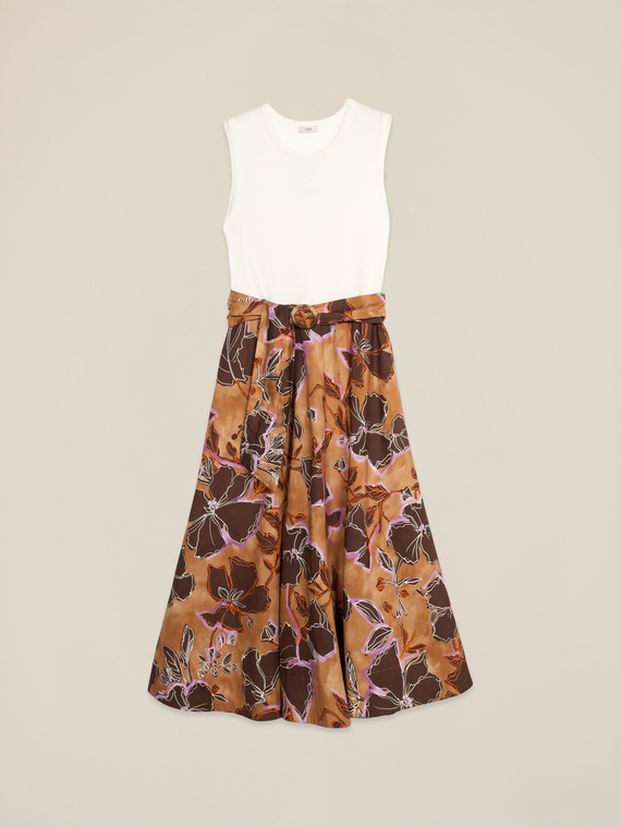 Flare dress combined with sash