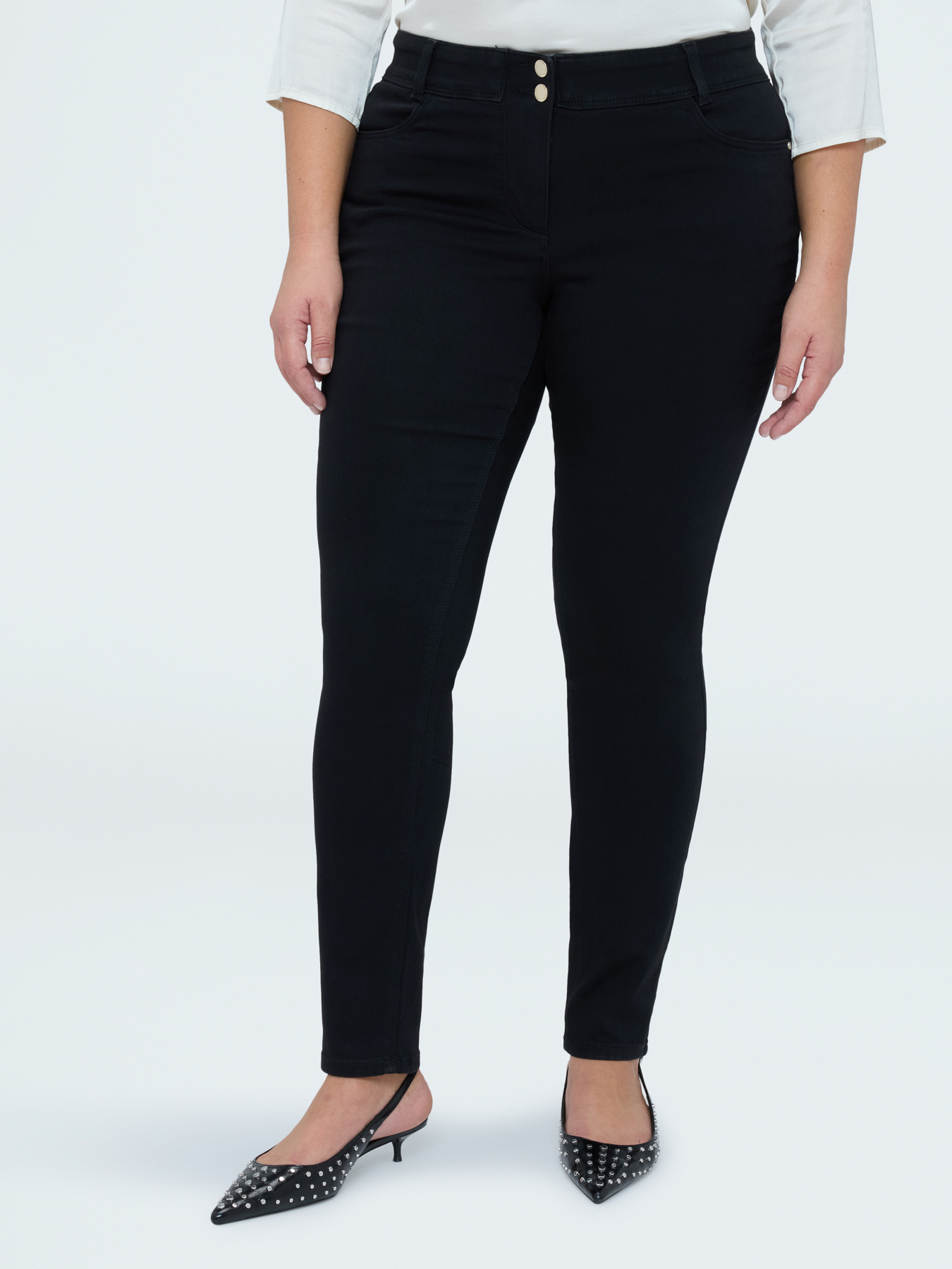 Skinny Jeans total black image number 2