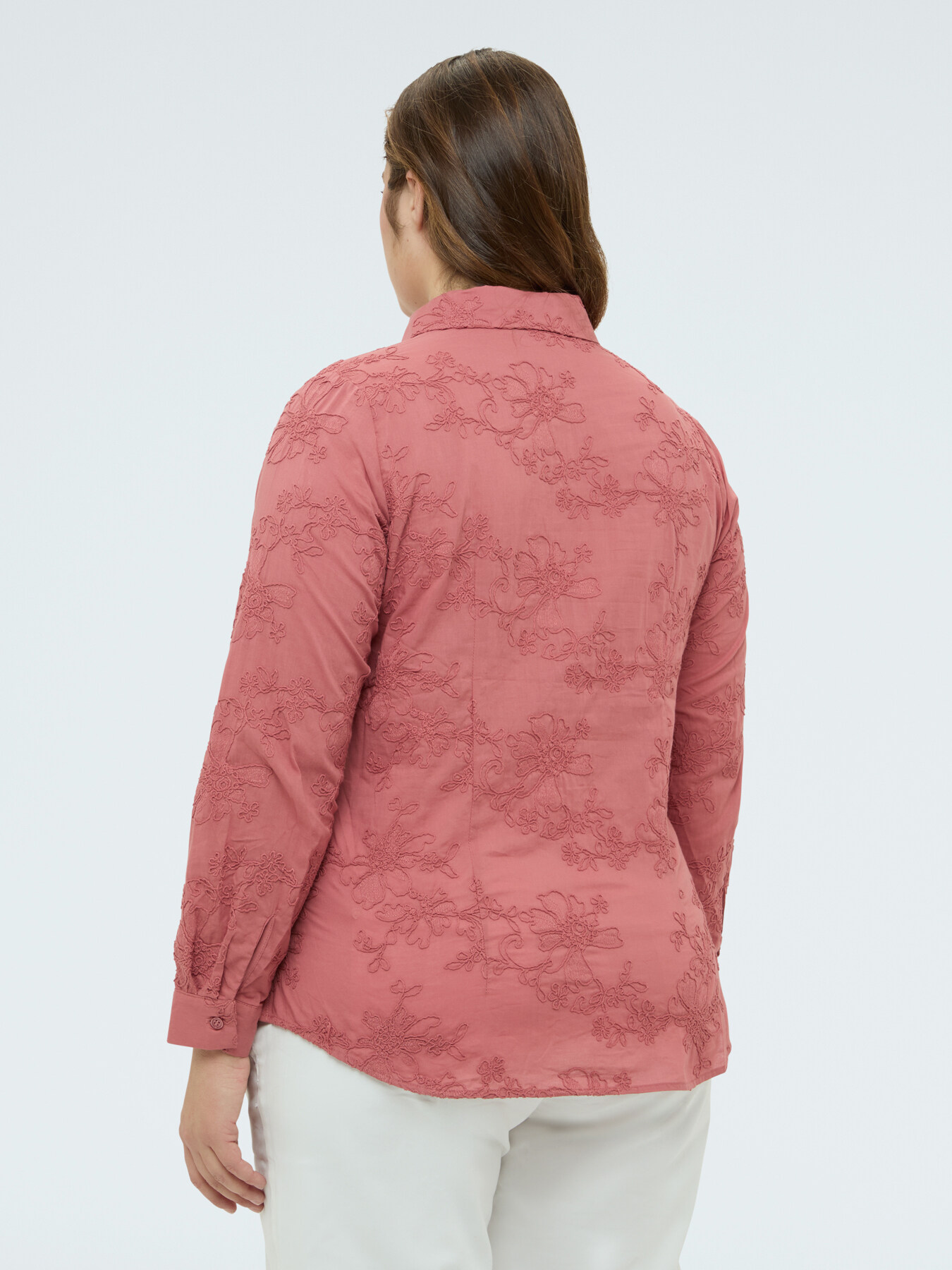 Camicia con ricami floreali tono su tono image number 1