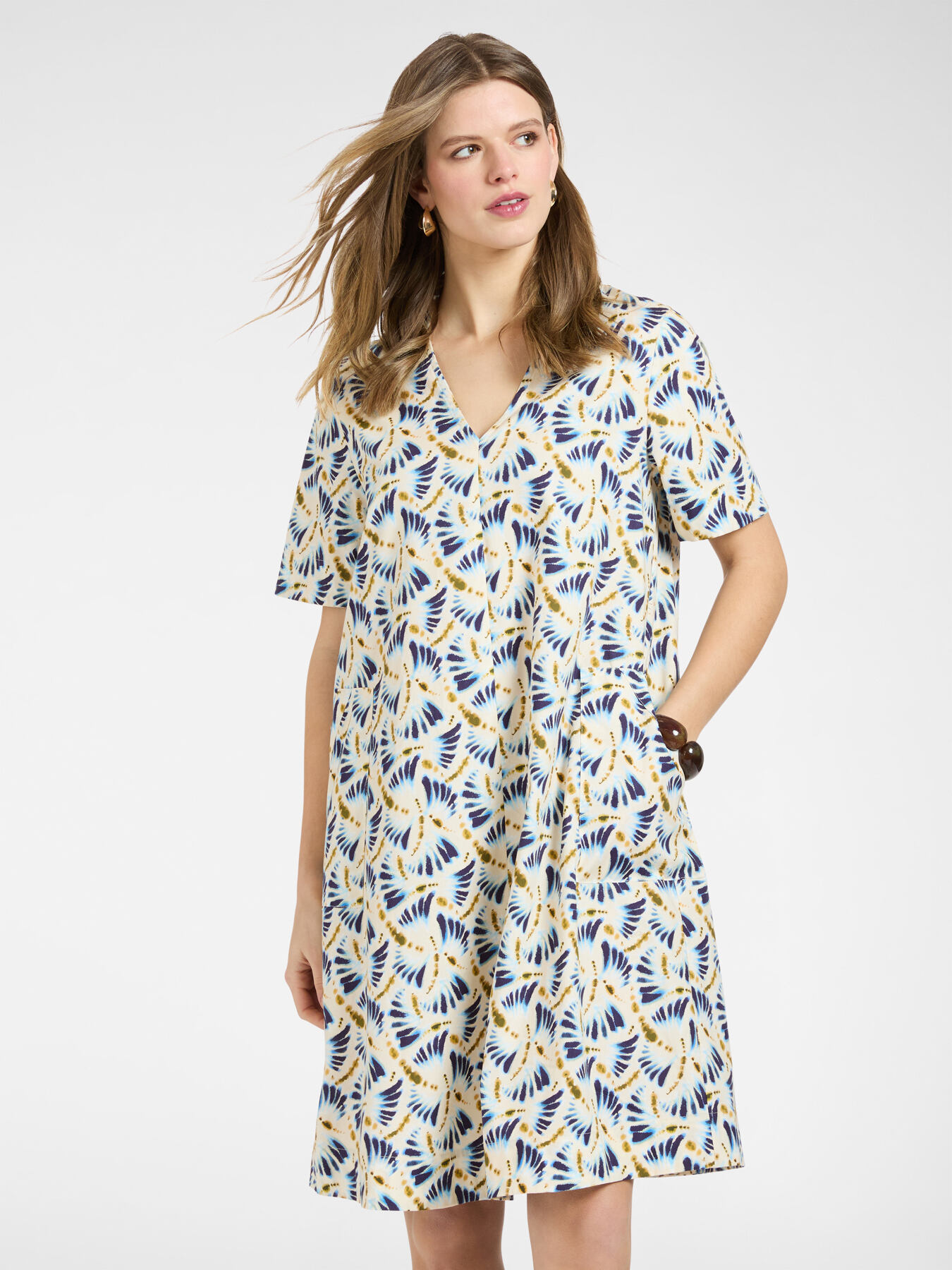Printed poplin dress image number 2