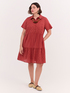 L&auml;cheln Sie das R&uuml;schenkleid in Sangallo image number 4