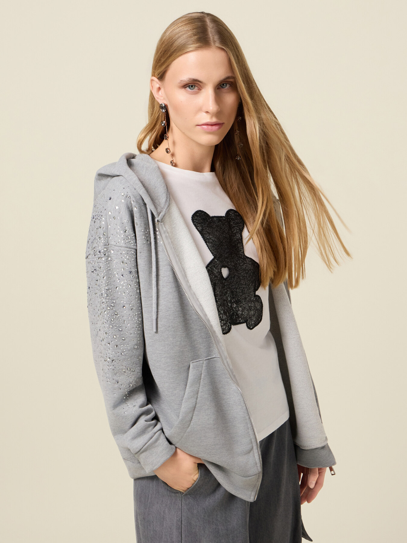 T-shirt in jersey con ricamo image number 3