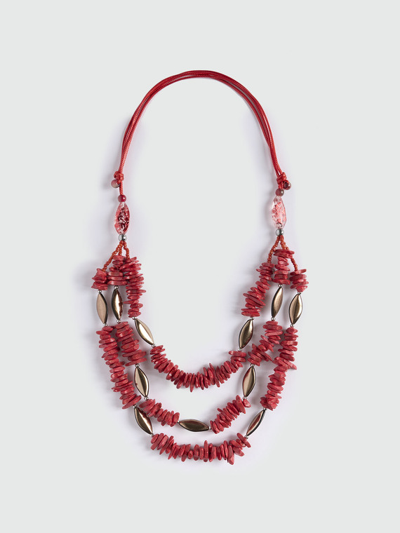 Collar de varias cadenas con piedras rojas