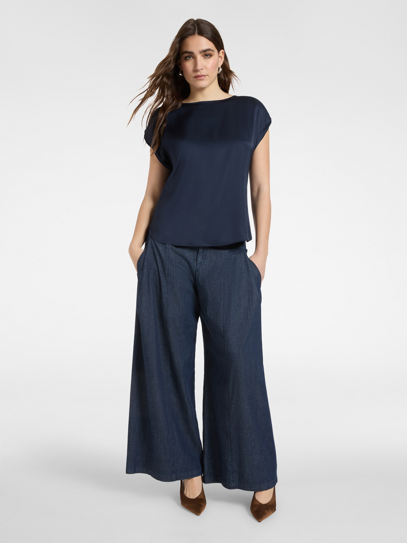 Blusa de sat&eacute;n image number 3