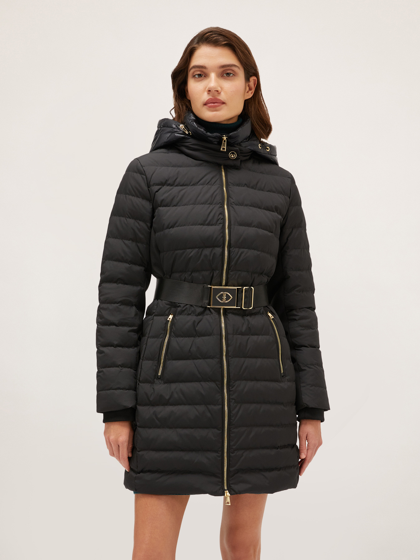 Chaqueta acolchada con capucha image number 0