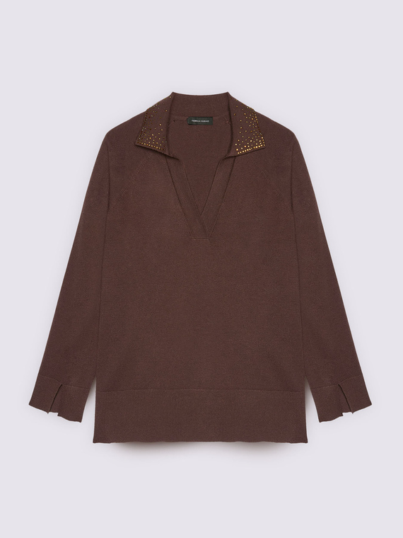 Polo neck sweater with appliqués