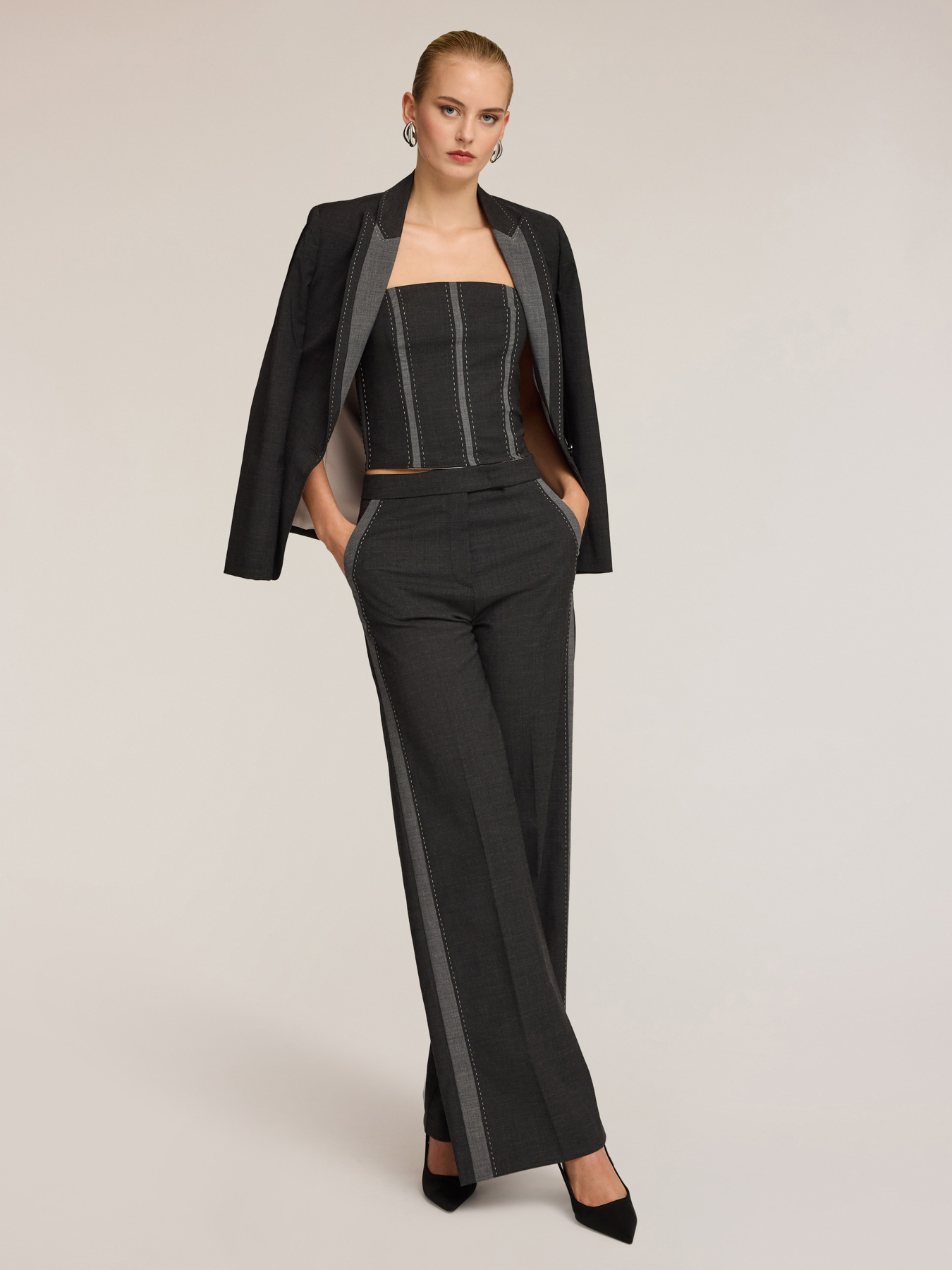 Top corsé en tela mezcla de lana con insertos image number 3