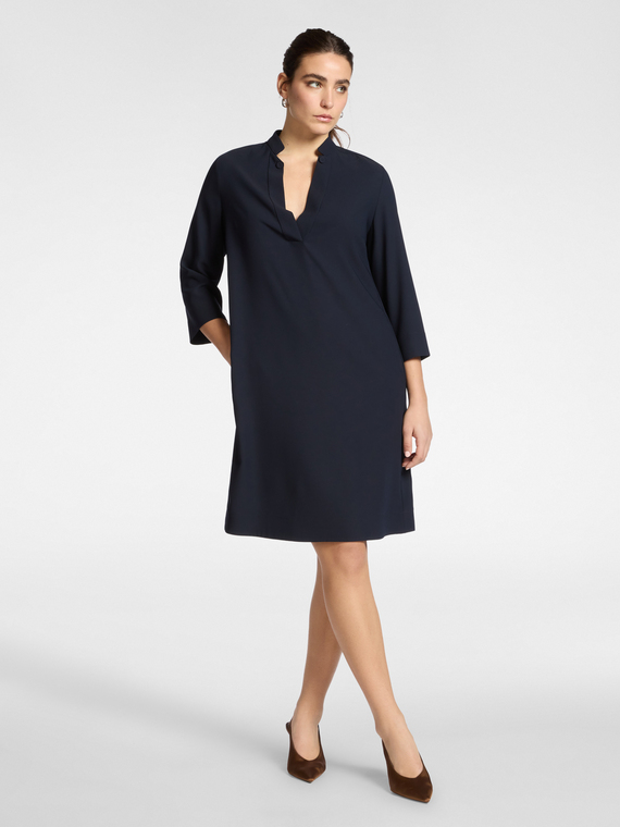 Abito in enver satin con scollo V