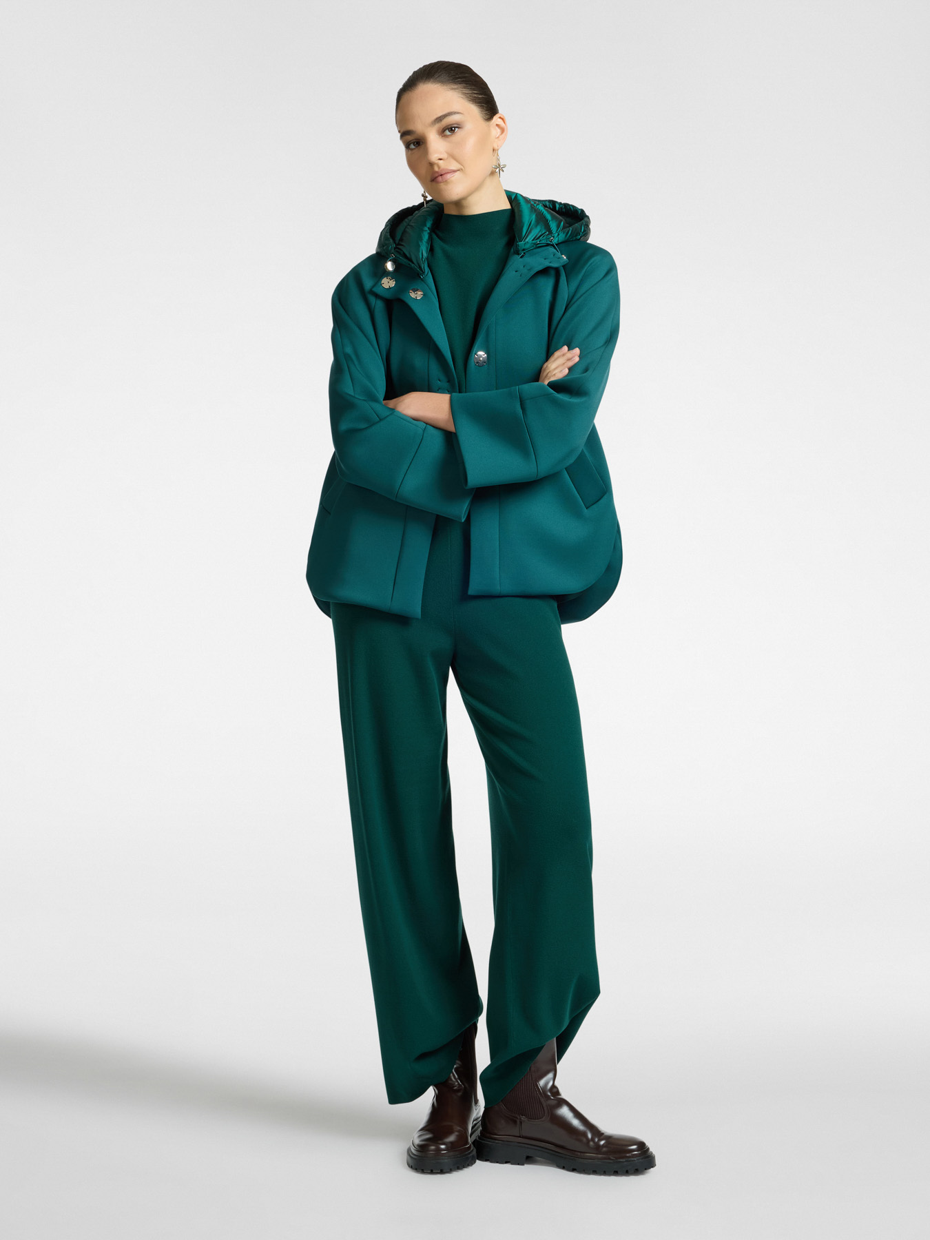 Casaco em tecido scuba image number 2