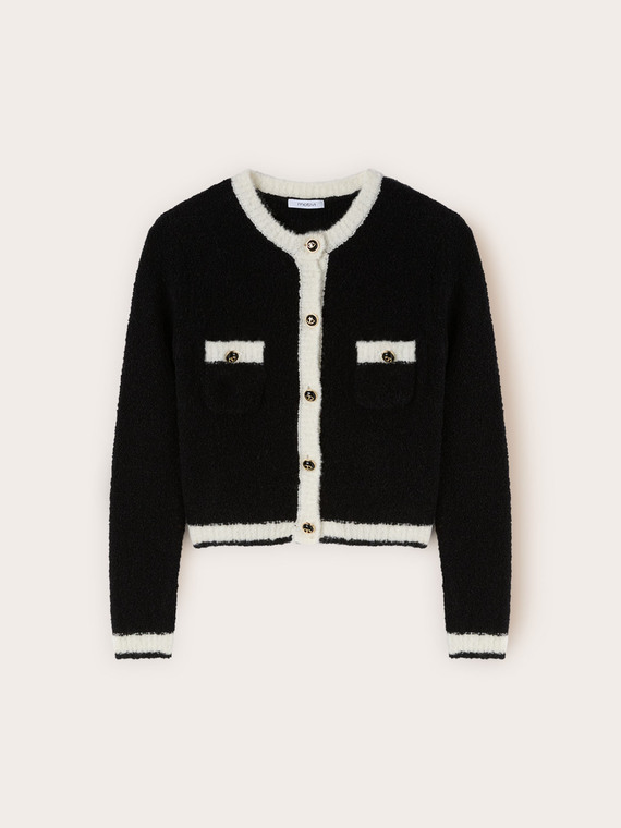 Kurze Strickjacke aus Boucl&eacute;-Strick