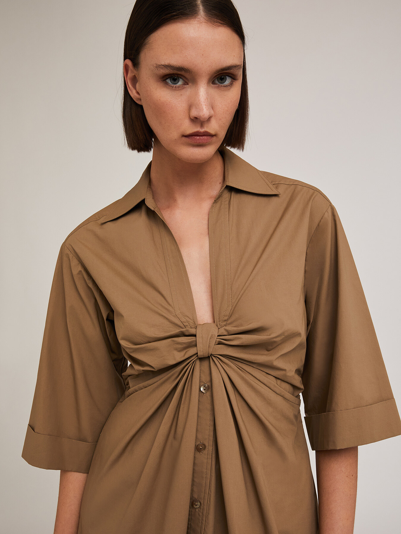 Hemdblusenkleid mit Knoten image number 3