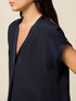 Blusa scollo a V in viscosa image number 2