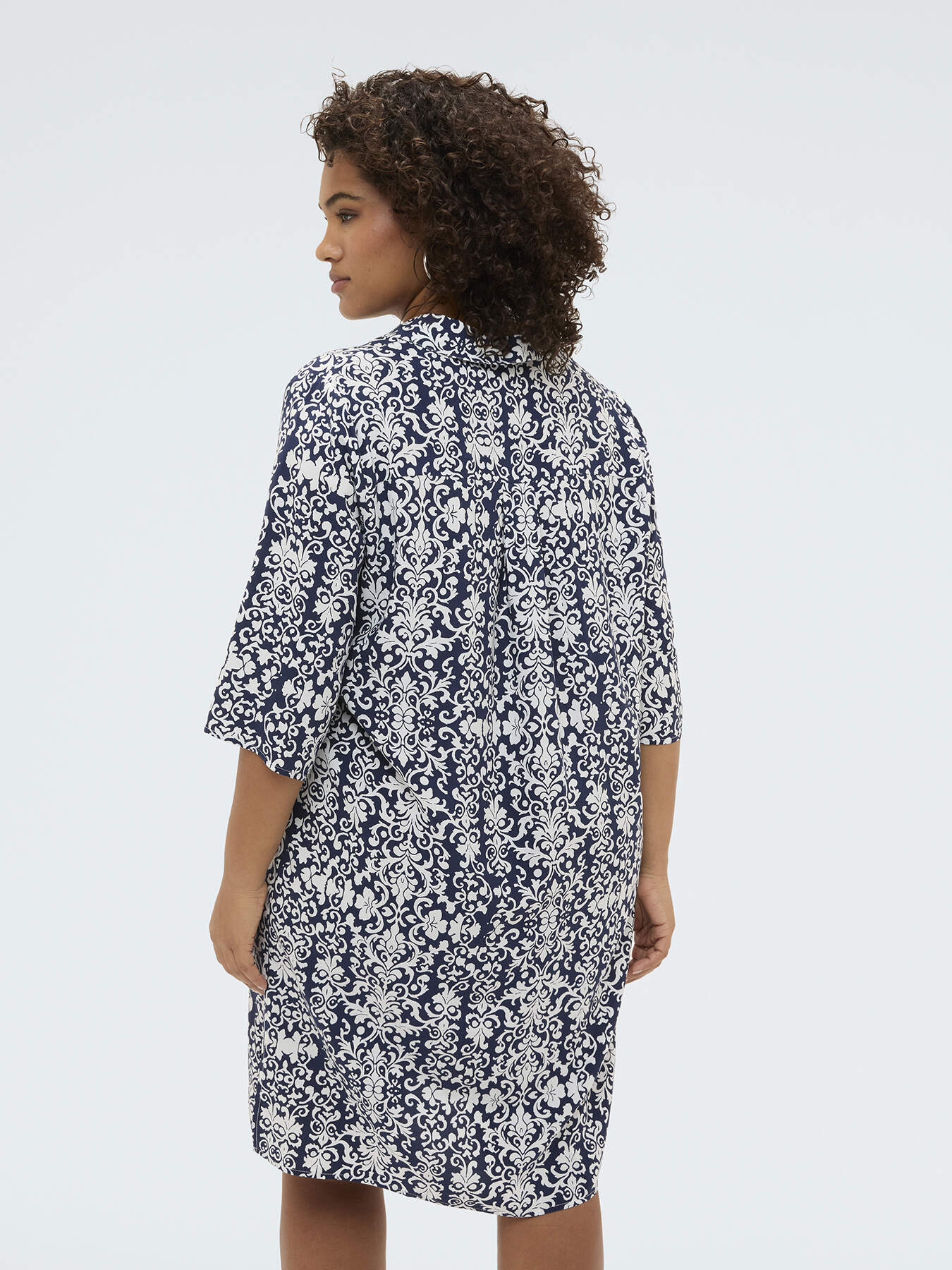 Hemdblusenkleid aus Viskose mit Print image number 3