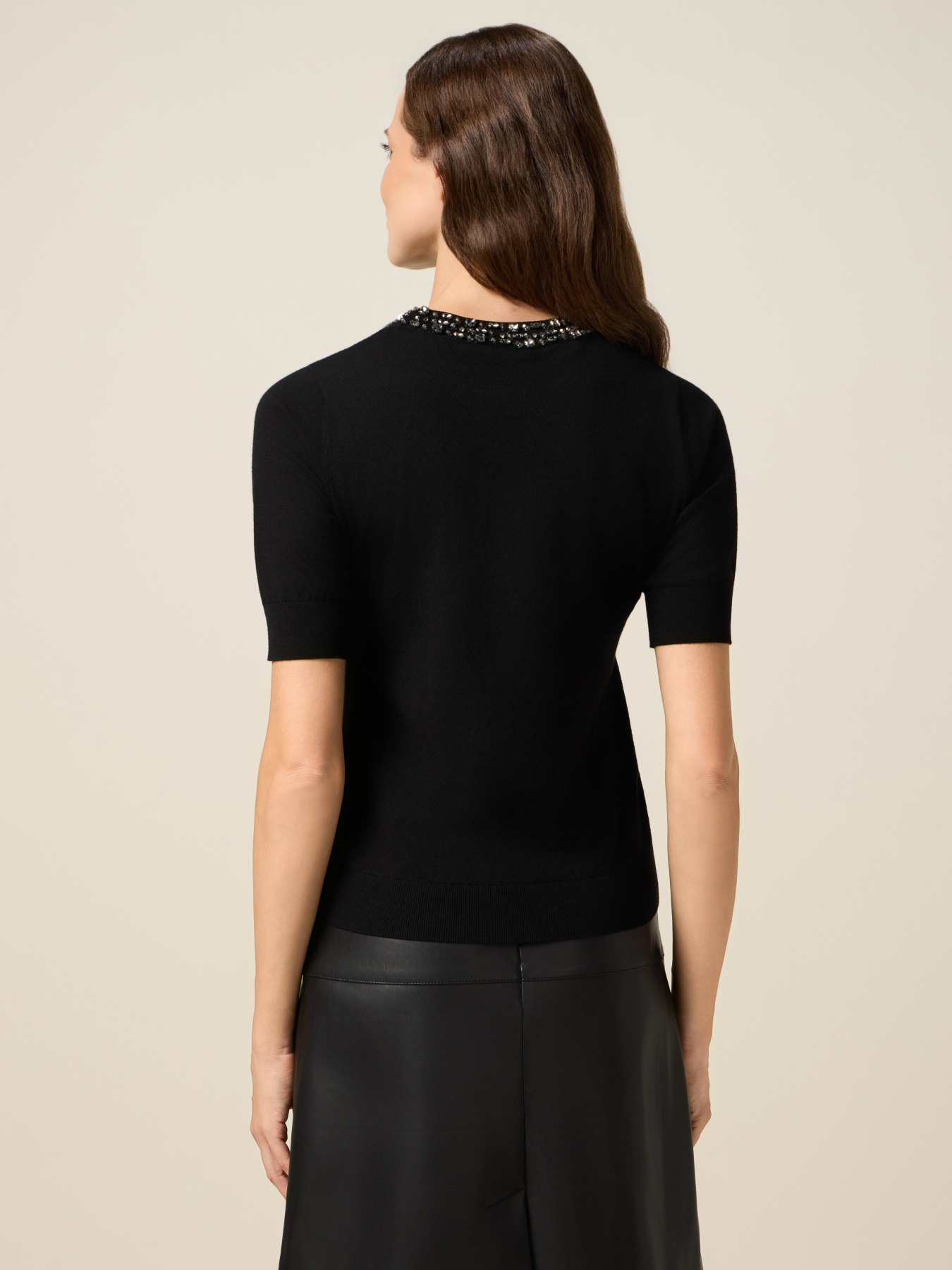 Crewneck sweater with decorations image number 1