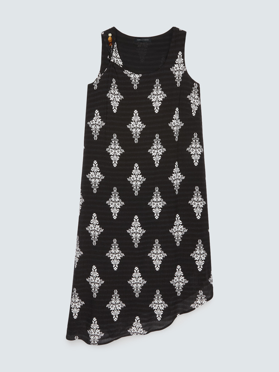 &Auml;rmelloses Kleid mit Print