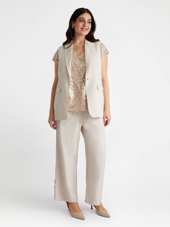 Sleeveless blazer