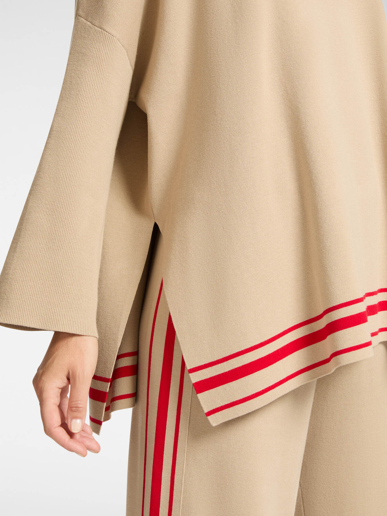 Striped border oversized jumper image number 3