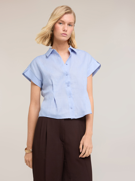 Linen shirt with pleats