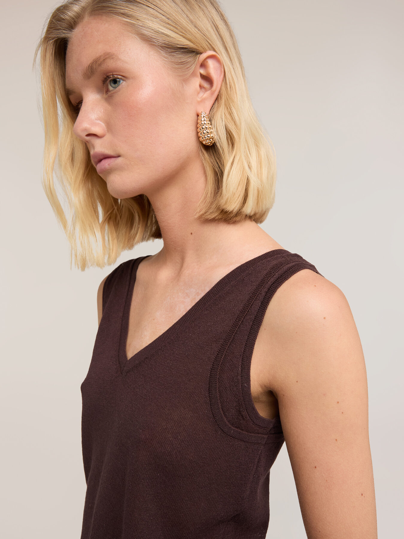 Linen blend knit top image number 2