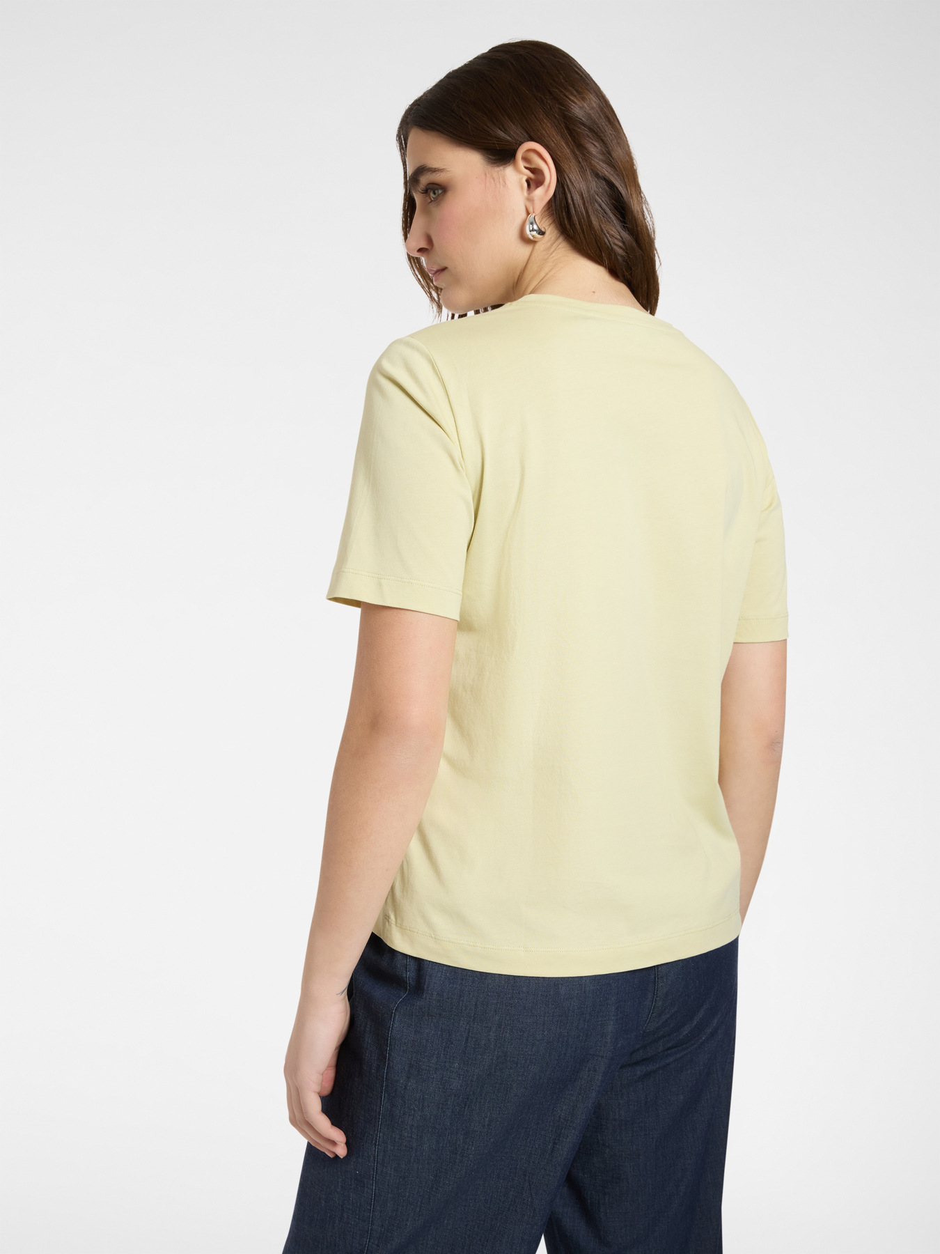 T-shirt com bordado floral image number 1