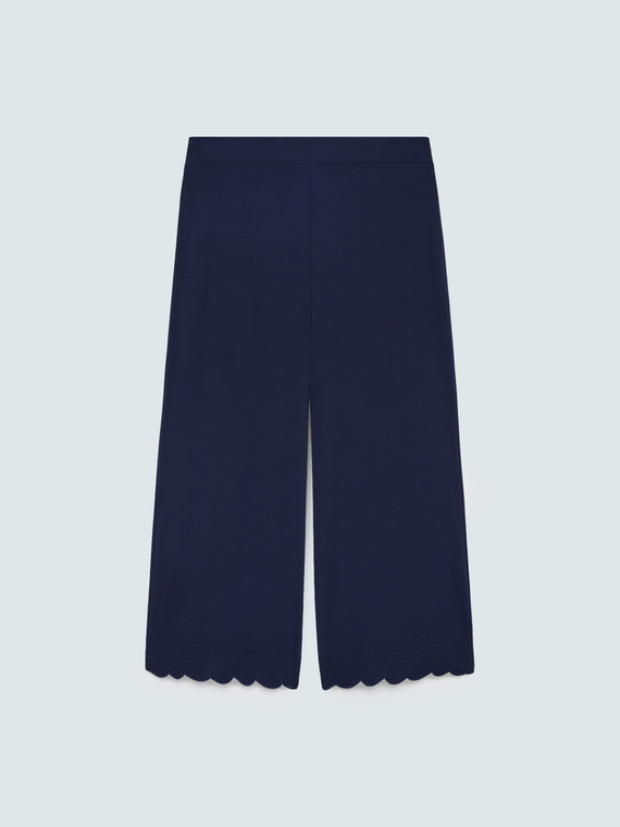 Cropped-Hose mit besticktem Saum