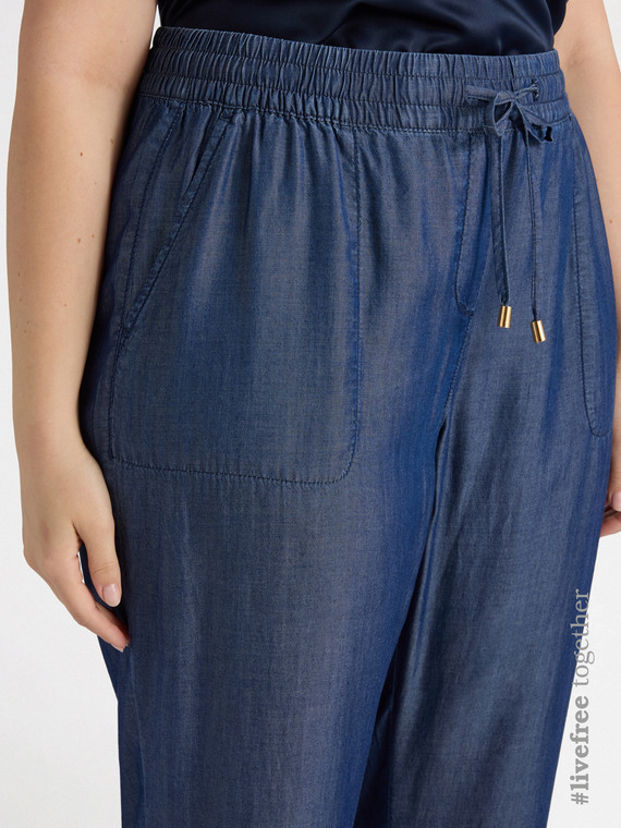 Trousers with TENCEL™ fibres