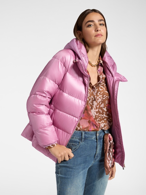 Lightweight quilted down jacket