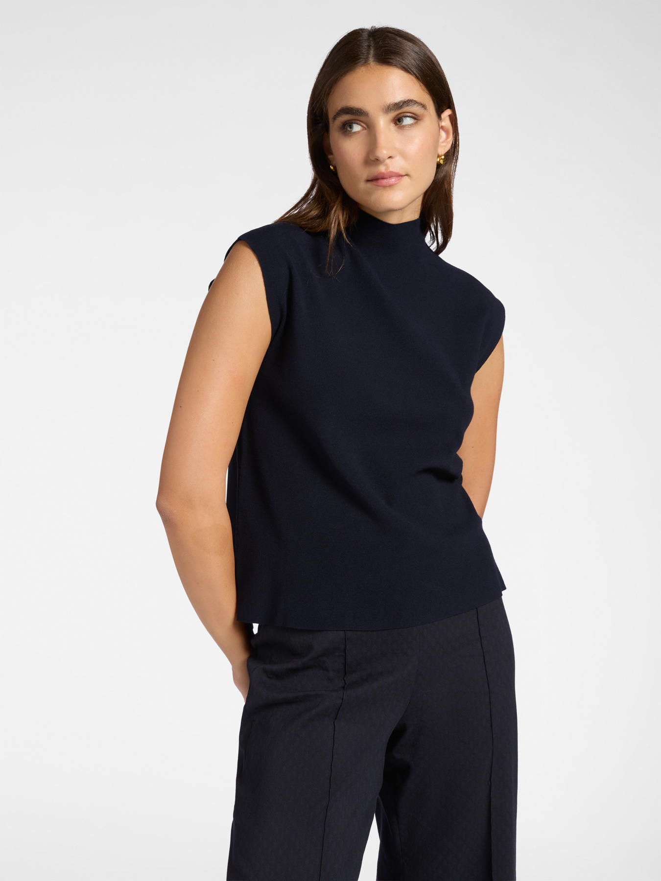 Knitted top image number 3