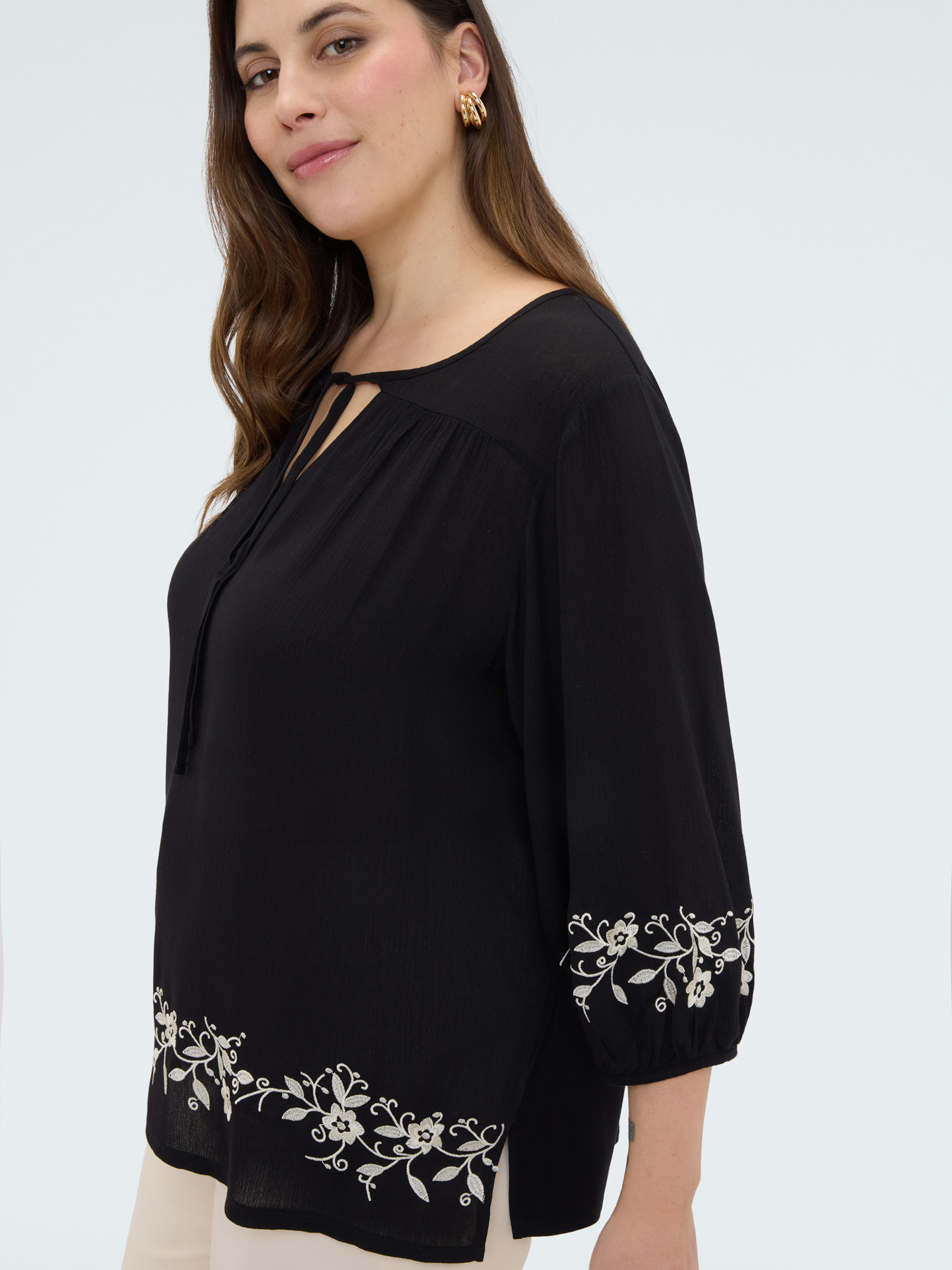 Bluse mit Blumenstickereien image number 3