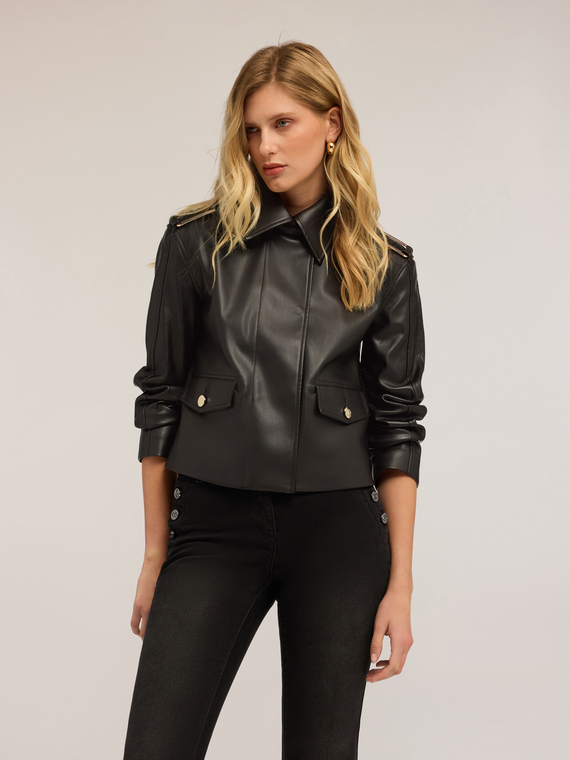 Jacket with buckles on the shoulders
