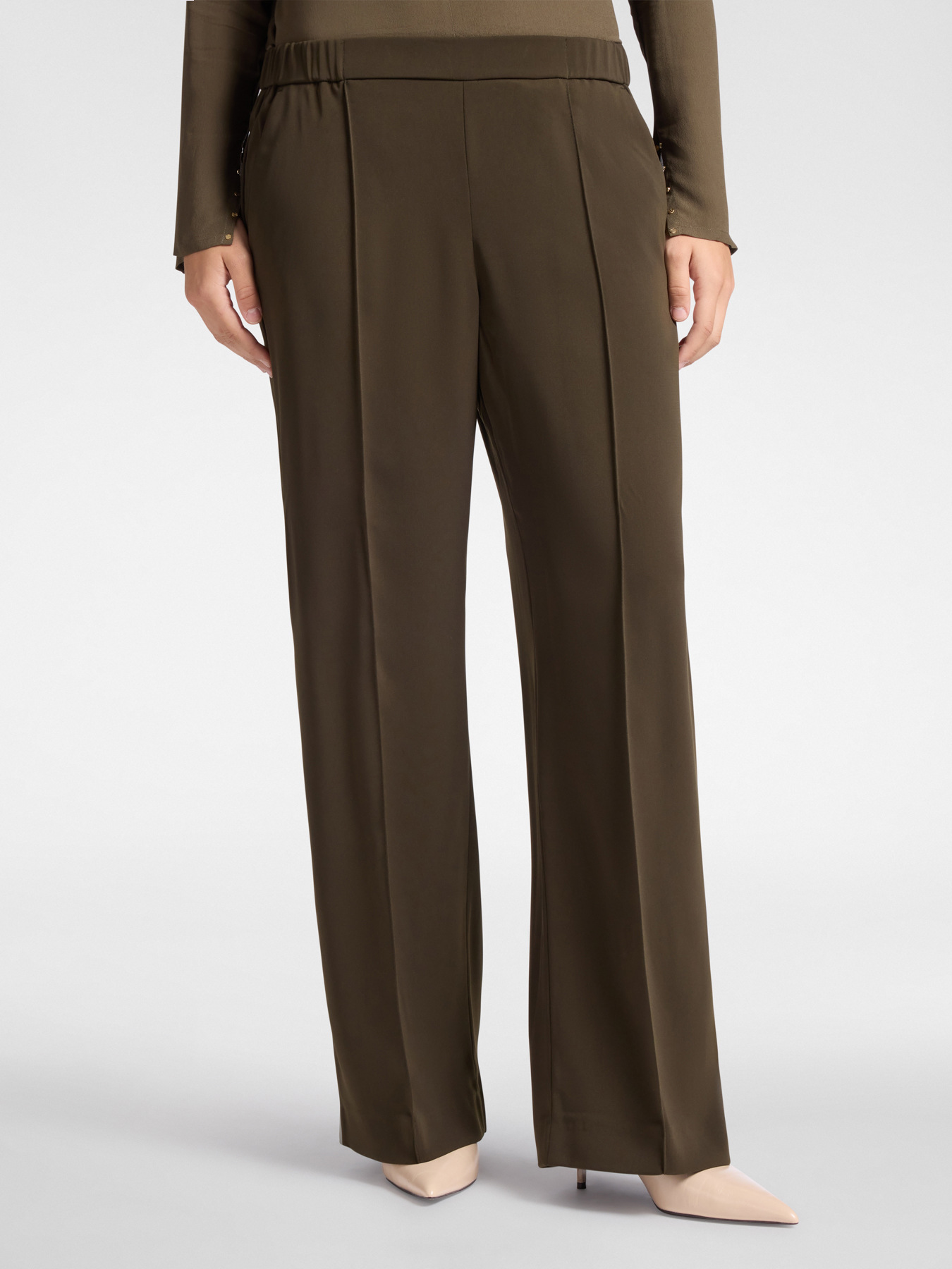 Hose mit weitem Bein image number 2