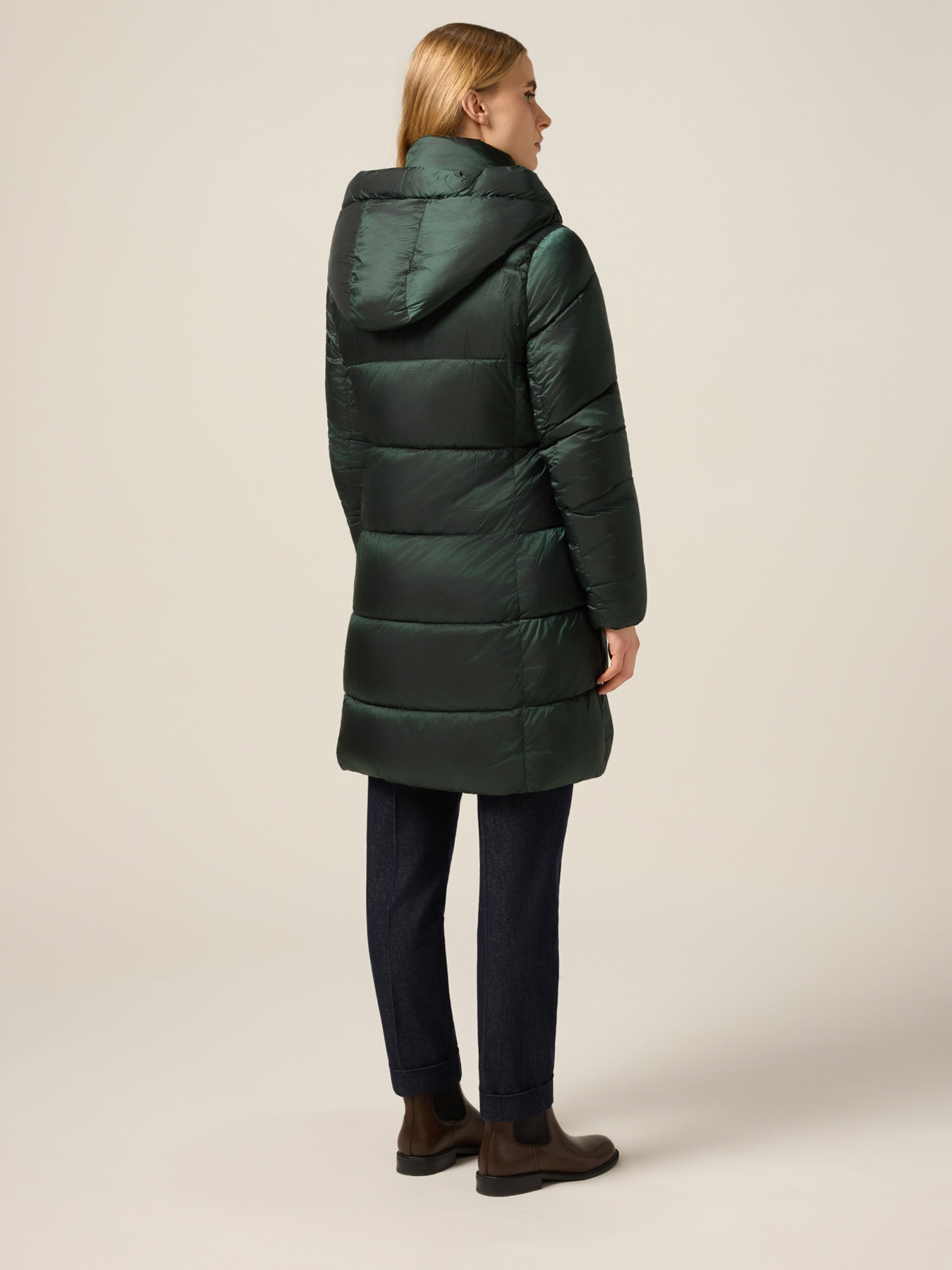 Piumino lungo in nylon con cappuccio image number 1