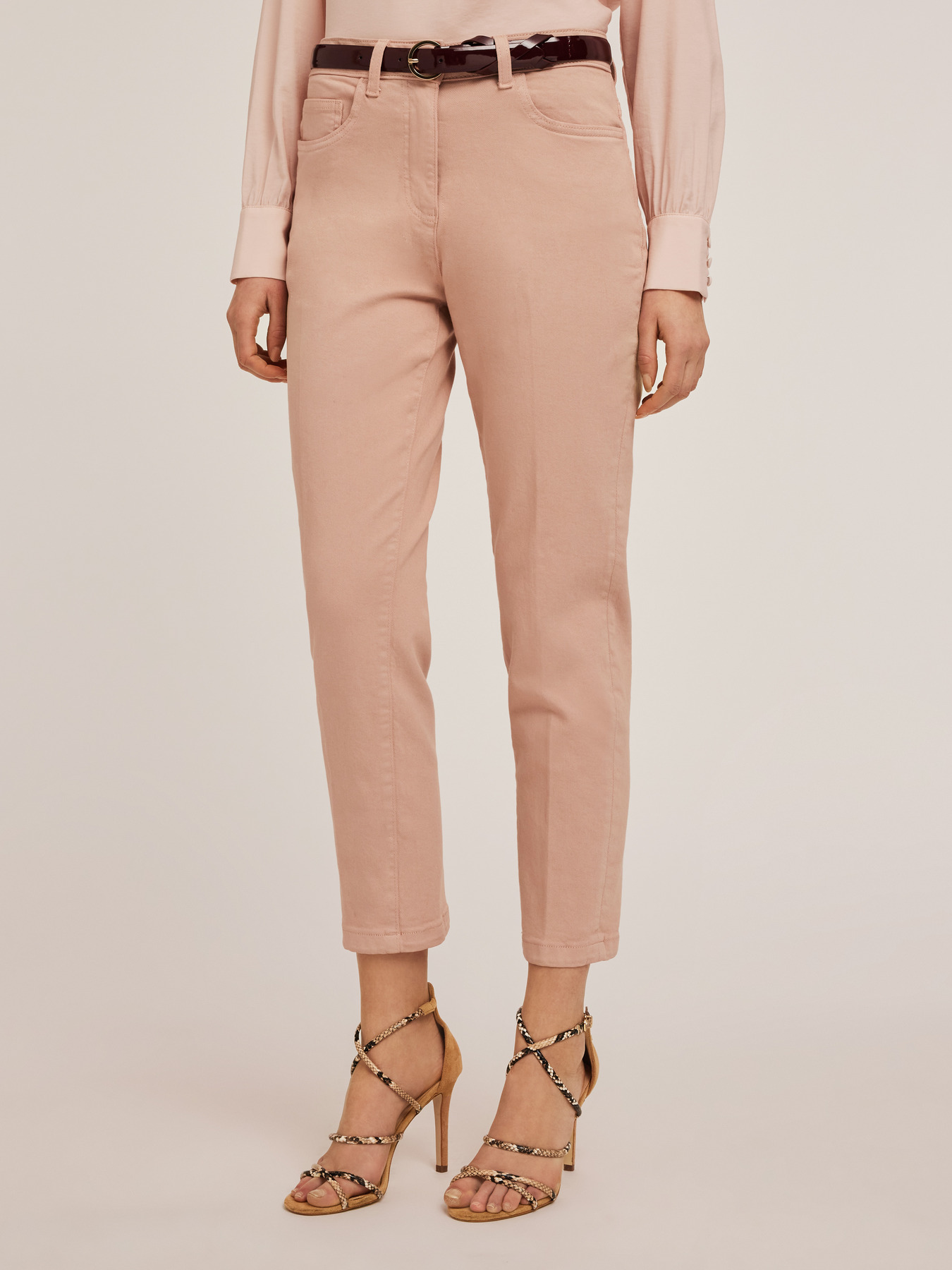 Pantaloni tip morcov din drill Rianne image number 2