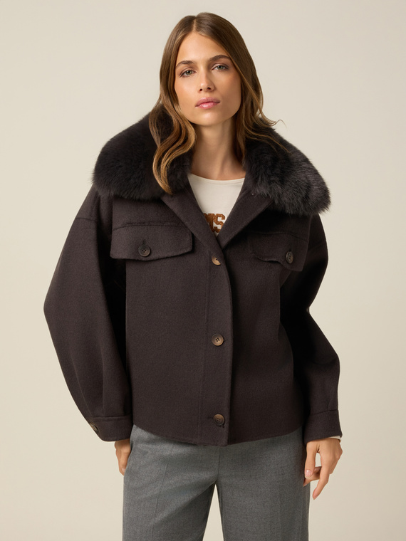 Cappotto corto misto lana con collo peluche