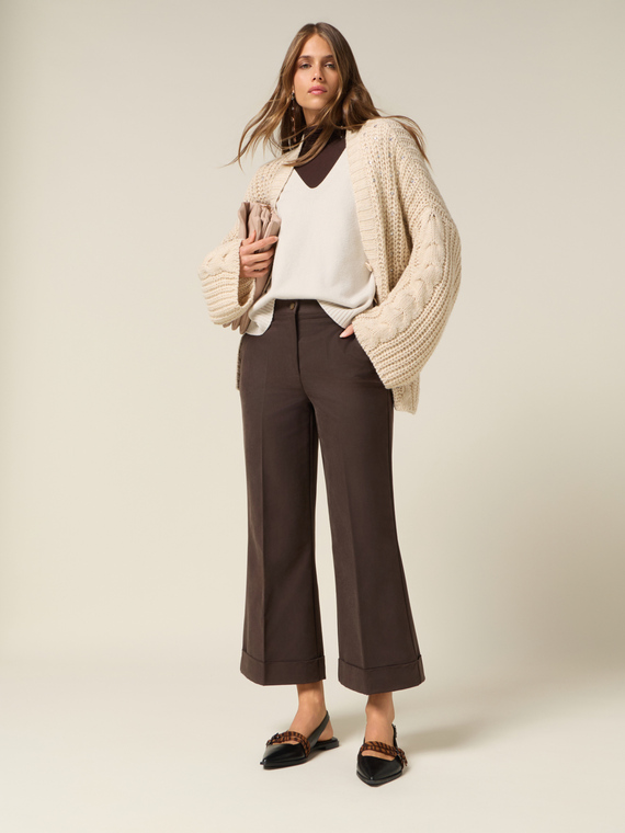 Pantaloni cropped con risvolto