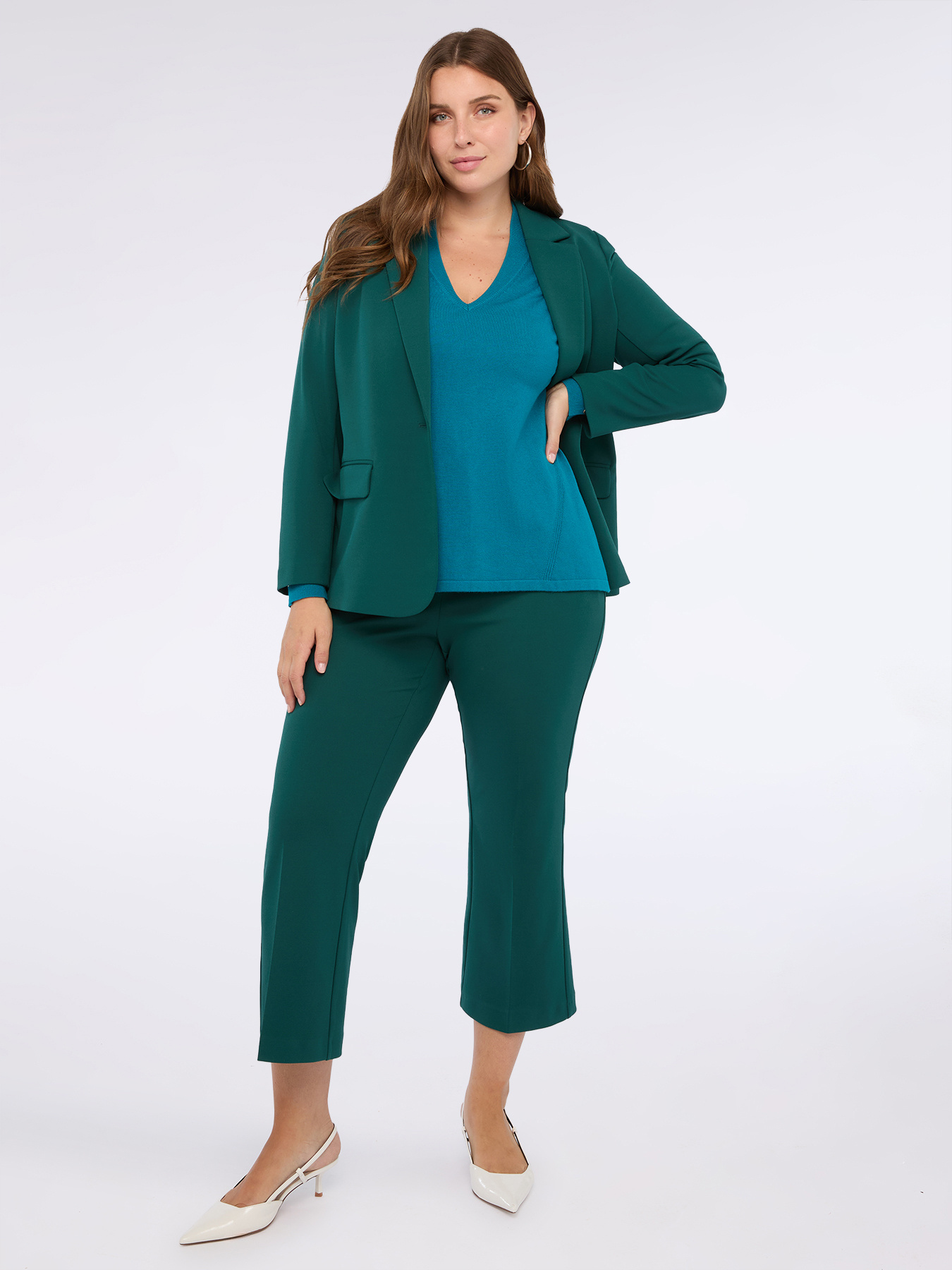 Pullover mit V-Ausschnitt und Knöpfen an den Manschetten image number 4