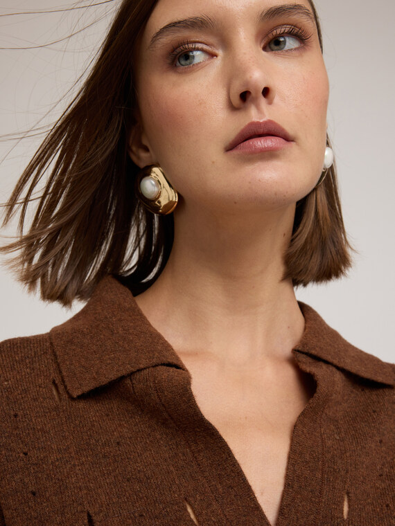 Maglia traforata con colletto a polo